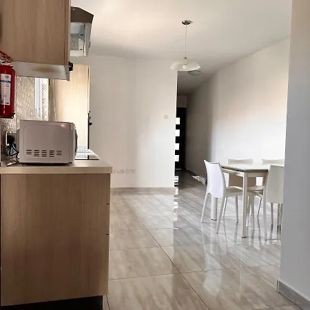 F4 Modern And Bright In Malta 公寓 *