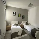 F4 Modern And Bright In Malta *
