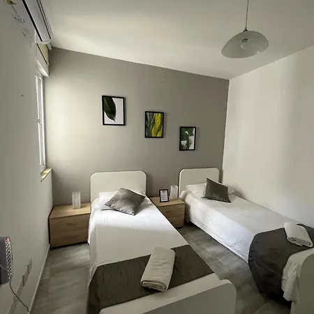 F4 Modern And Bright In Malta *