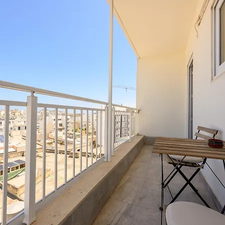 F4 Modern And Bright In Malta Msida