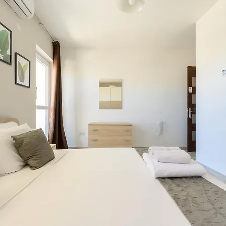 F4 Modern And Bright In Malta Daire Msida