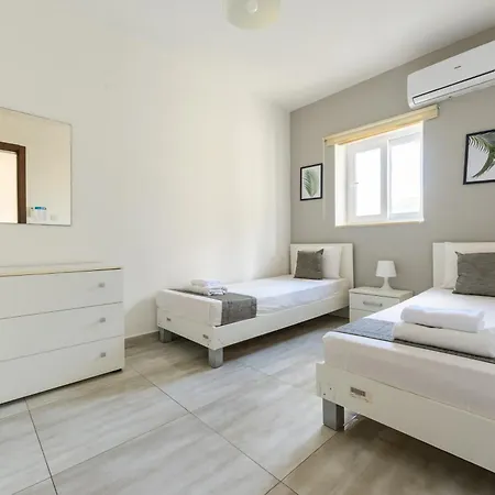 F4 Modern And Bright In Malta Msida