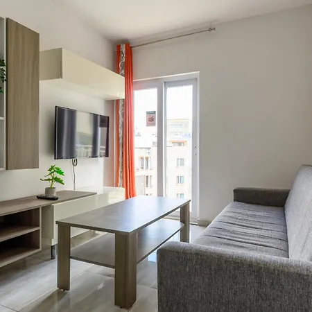 F4 Modern And Bright In Malta *