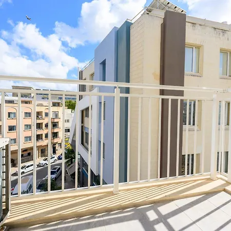F4 Modern And Bright In Malta Msida
