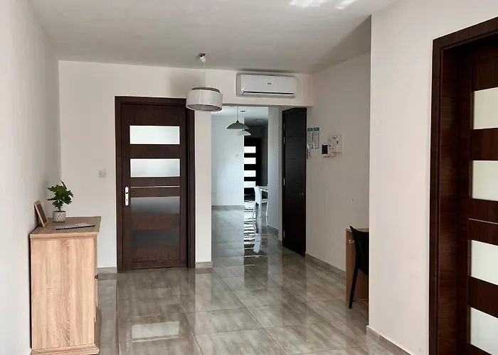 F4 Modern And Bright In Malta